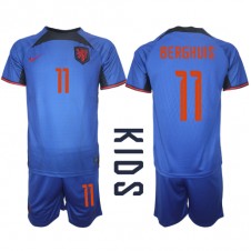 Nederländerna Steven Berghuis #11 Bortaställ Barn VM 2022 Korta ärmar (+ Korta byxor)